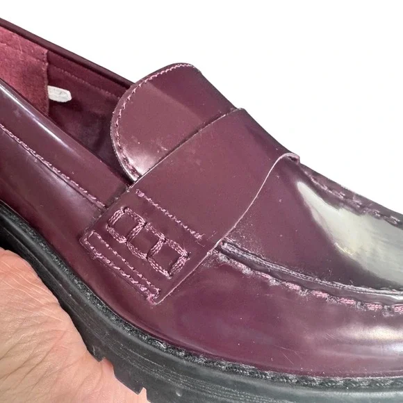 Old Navy Womens 7 Chunky Lug Sole Loafers Burgundy Patent Dark Academia Shoes - Picture 7 of 13